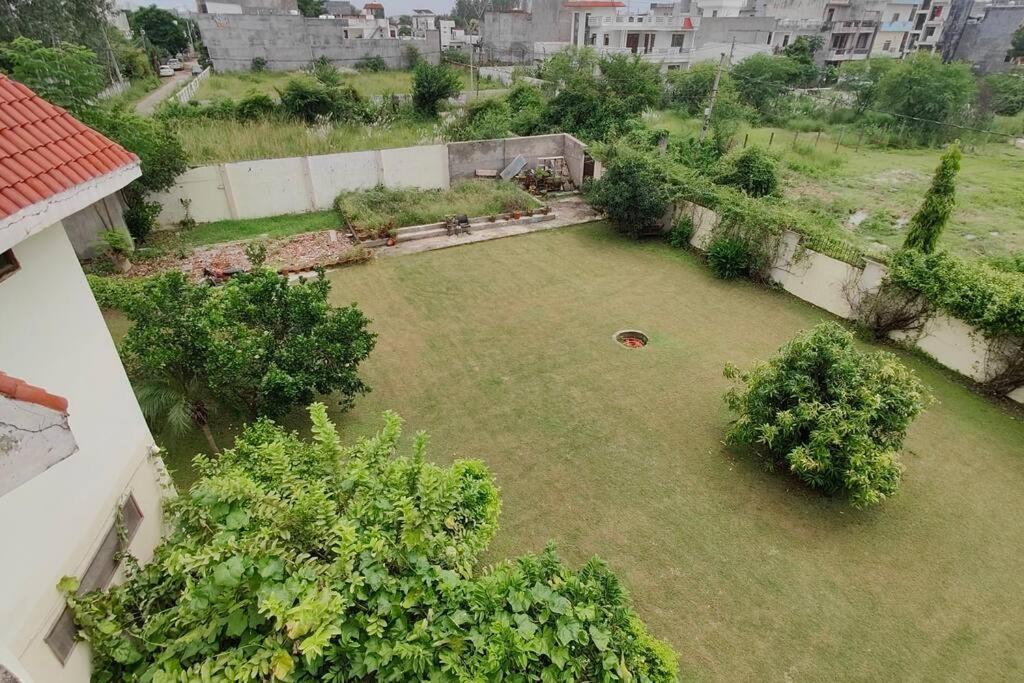 Basti House - Boutique Homestay Lucknow Eksteriør bilde