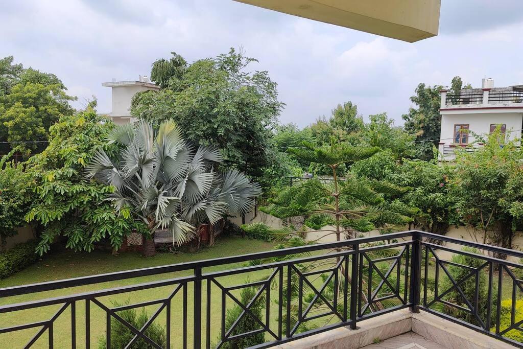 Basti House - Boutique Homestay Lucknow Eksteriør bilde