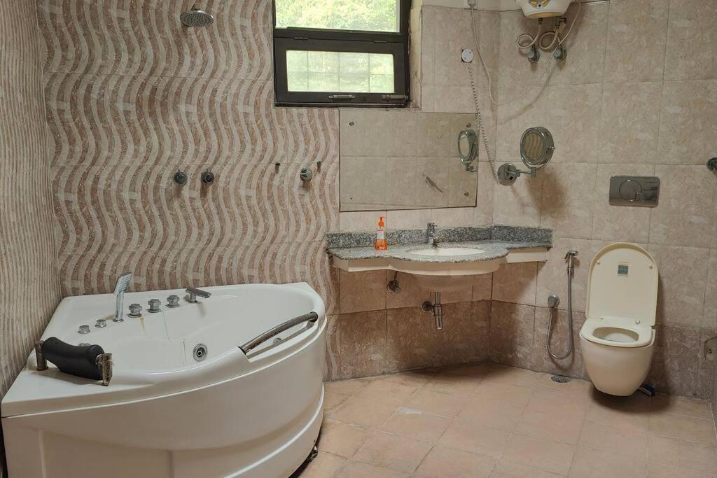 Basti House - Boutique Homestay Lucknow Eksteriør bilde